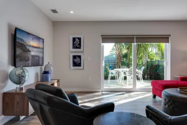 Living area - Living Area Photo