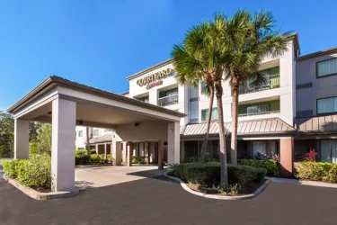 exterior hotel view - Courtyard Sarasota Bradenton Airport Photo