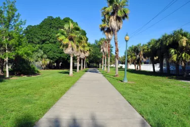 Tuttle Walkway Park Photo